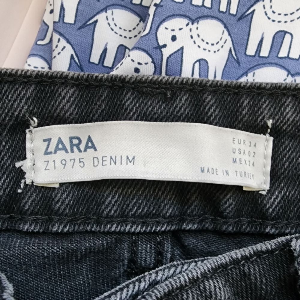 Zara basic demin black jeans - Picture 3 of 4